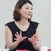 宇部の「女性起業家との座談会」で話す江本あゆみさん
