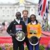 ケニア勢がロンドンマラソンでアベック優勝、母国の陸上界に明るい話題を提供
